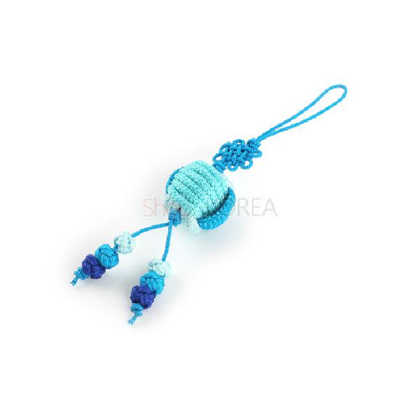매듭 작은열쇠고리-매듭공[하늘색] - 귀엽고 깜찍한 매듭공이 인상적인제품